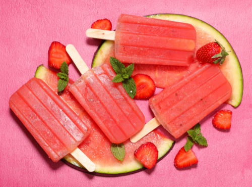 Discover fun and healthy homemade popsicles to keep kids cool this summer, with a variety of flavors for everyone to enjoy!